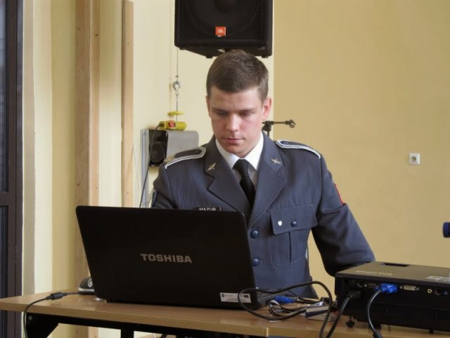 "Na skrzydłach orłów"